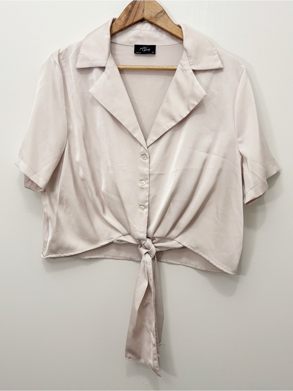 Milk & Honey Tie-Front Short Sleeve Blouse Satin in Light Beige Size Large